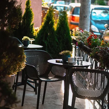 فندق مبيت وإفطار Living 4*