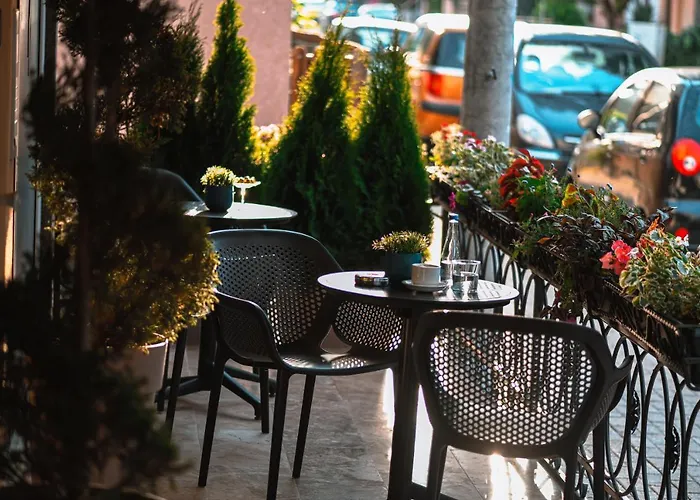 Bed & Breakfast Living 4*