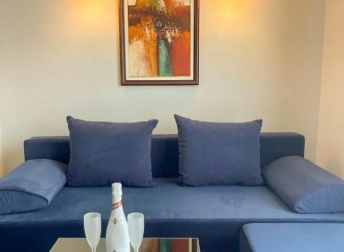 Bed & Breakfast Living 4*